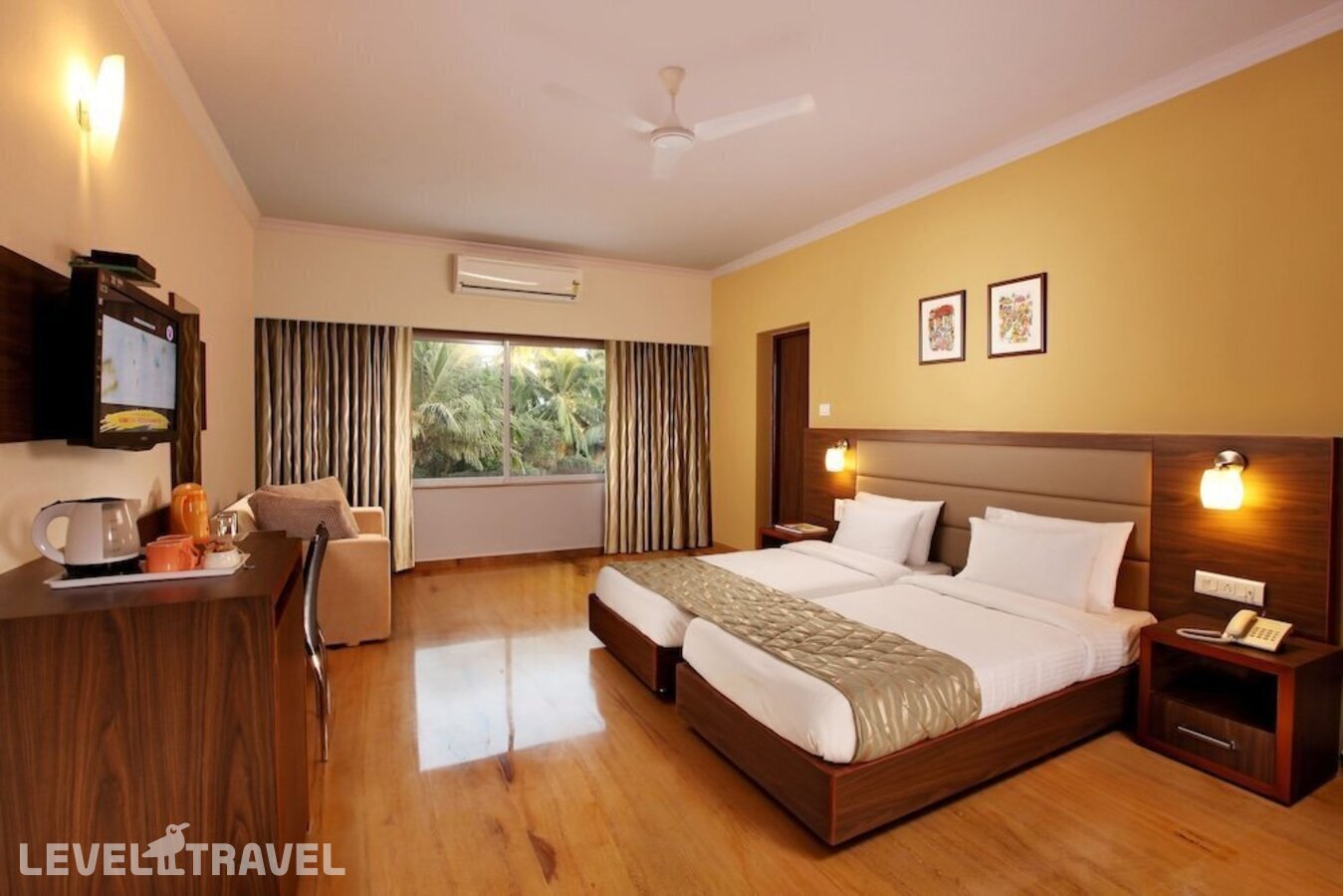 фотографии номера Номер Роскошный отеля The Hawaii Comforts Hotel в Индия(Дона Паула) - фото №3