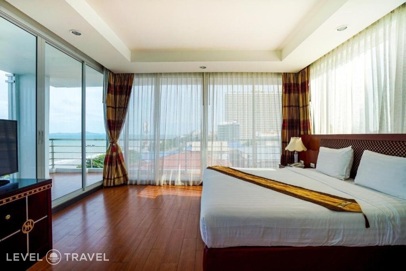 фотографии номера Полулюкс отеля Jomtien Hisotel в Таиланд(Джомтьен) - фото №3