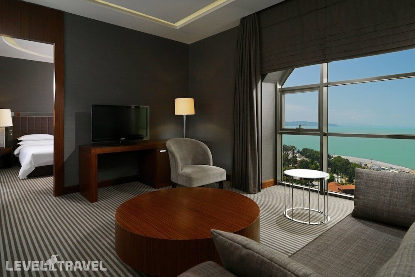 фотографии номера Полулюкс отеля Sheraton Batumi Hotel в Грузия(Батуми) - фото №3