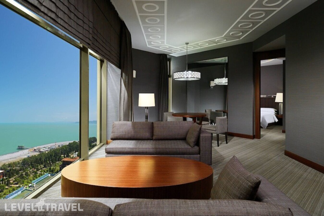фотографии номера Представительский люкс отеля Sheraton Batumi Hotel в Грузия(Батуми) - фото №2