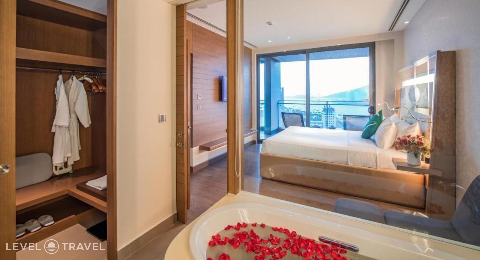 фотографии номера Апартаменты отеля Novotel Danang Premier Han River в Вьетнам(Дананг) - фото №12