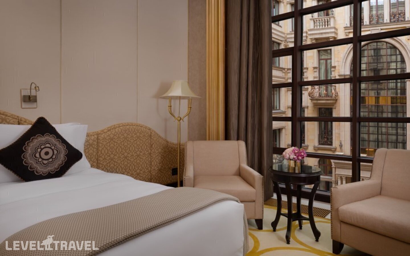 фотографии номера Делюкс отеля The St. Regis Moscow Nikolskaya Hotel в Россия(Центральный административный округ (ЦАО)) - фото №4