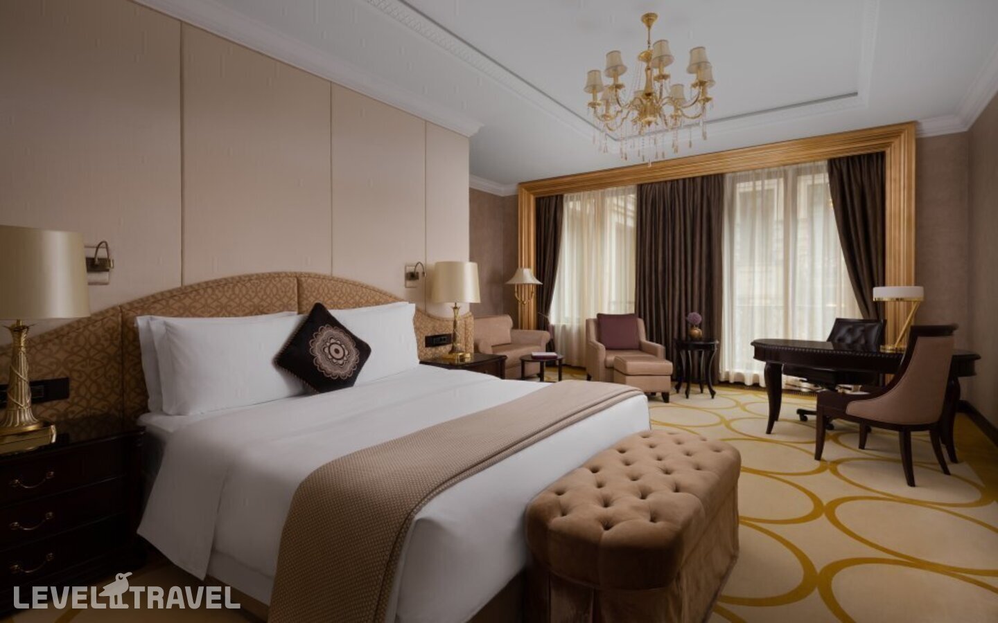 фотографии номера Делюкс отеля The St. Regis Moscow Nikolskaya Hotel в Россия(Центральный административный округ (ЦАО)) - фото №2