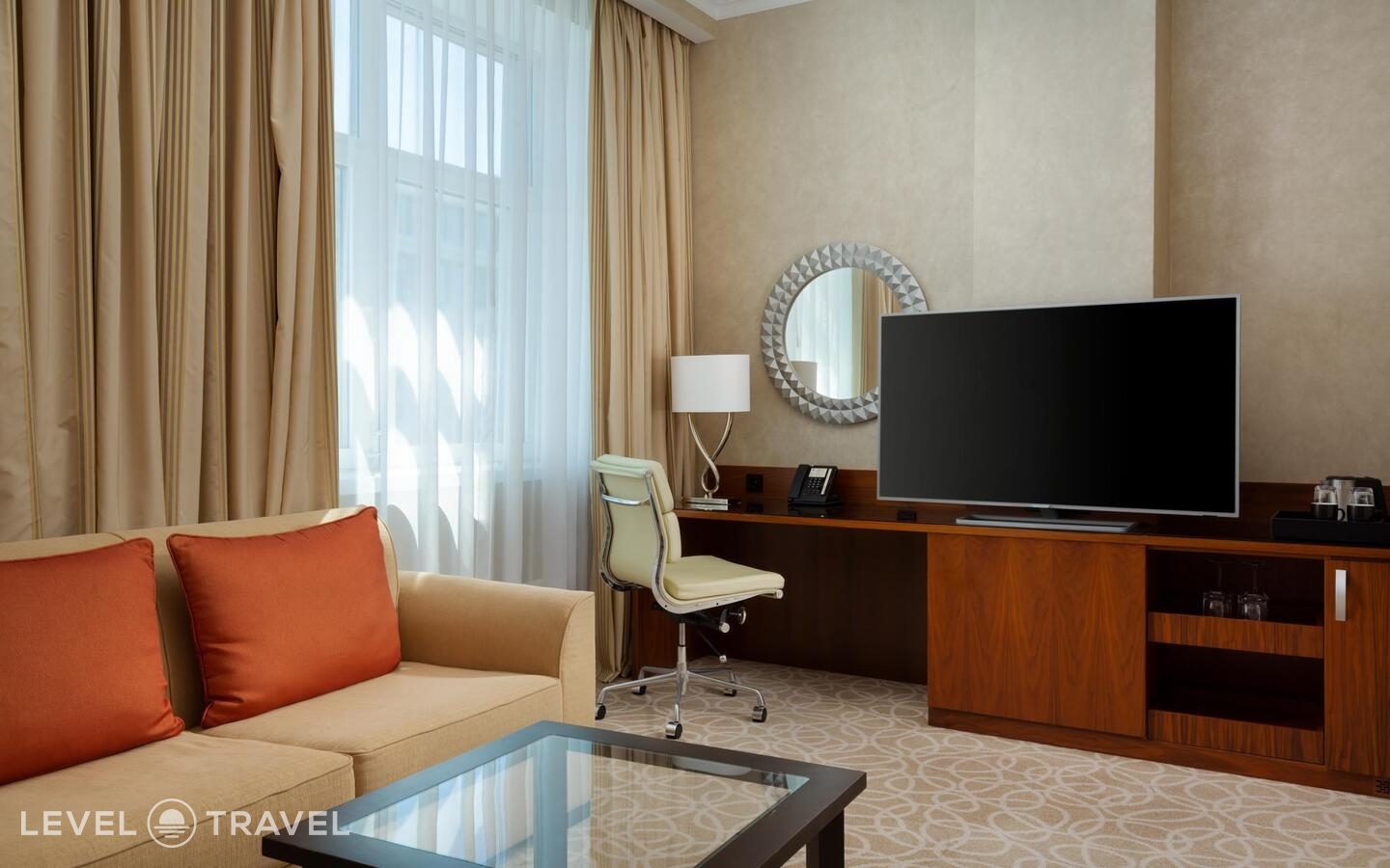 фотографии номера Полулюкс отеля Звезды Арбата (Ex. Moscow Marriott Hotel Novy Arbat) в Россия(Центральный административный округ (ЦАО)) - фото №2