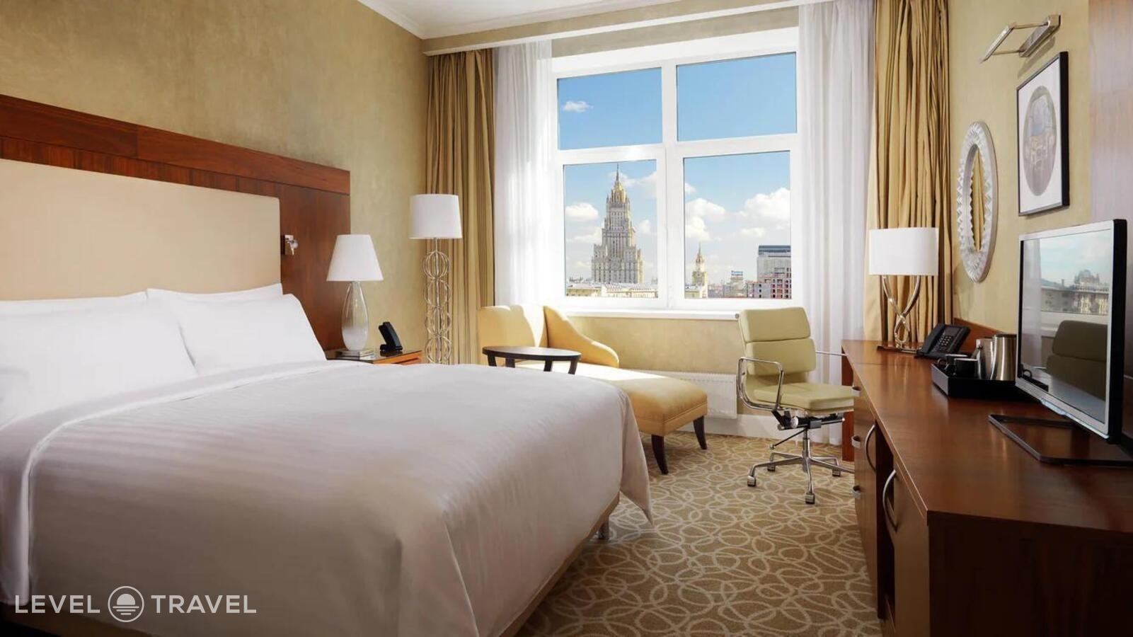 фотографии номера Люкс отеля Звезды Арбата (Ex. Moscow Marriott Hotel Novy Arbat) в Россия(Центральный административный округ (ЦАО)) - фото №2