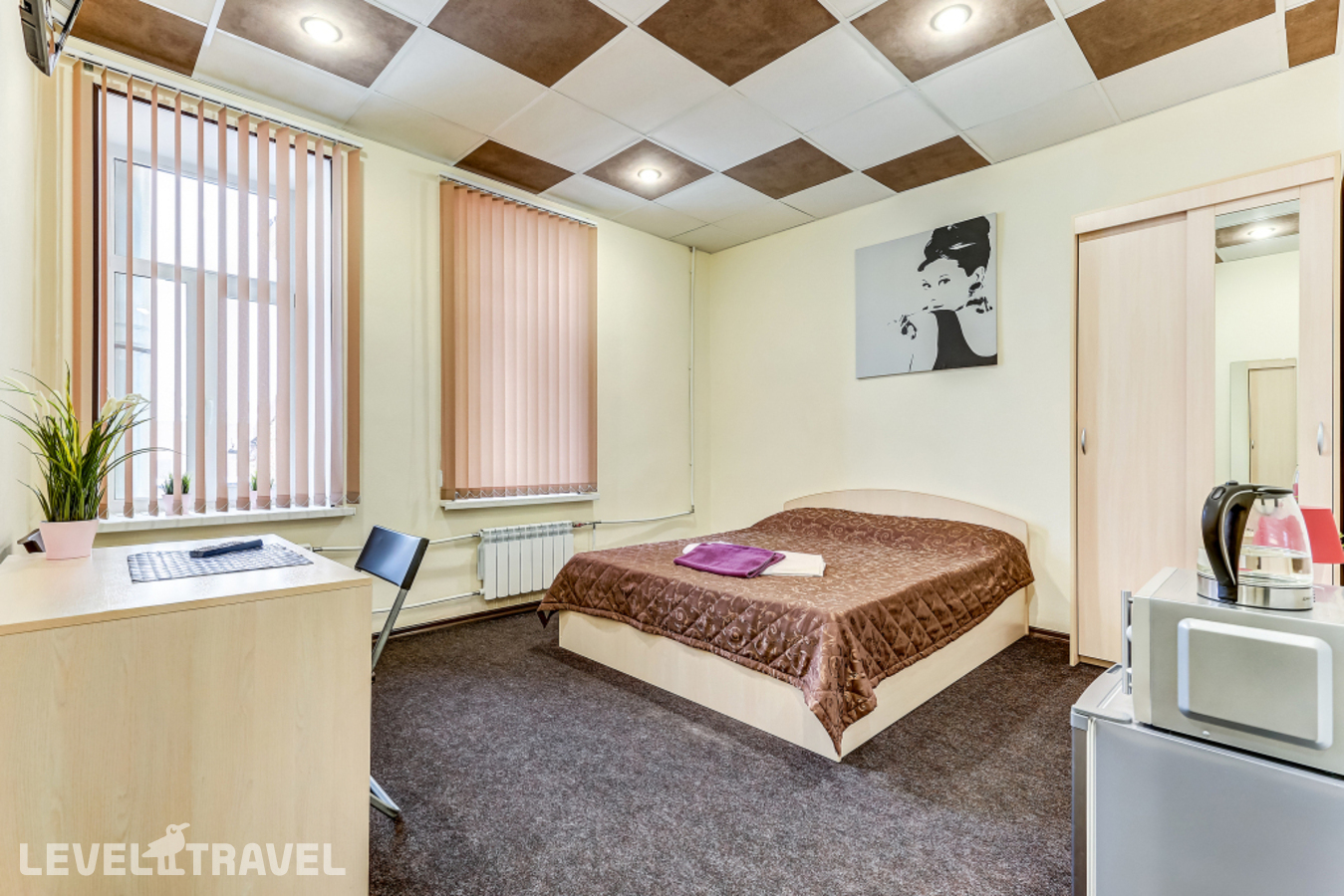 фотографии номера Номер Комфорт отеля Супер Хостел На Литейном 41 (Superhostel) в Россия(Центральный район) - фото №1