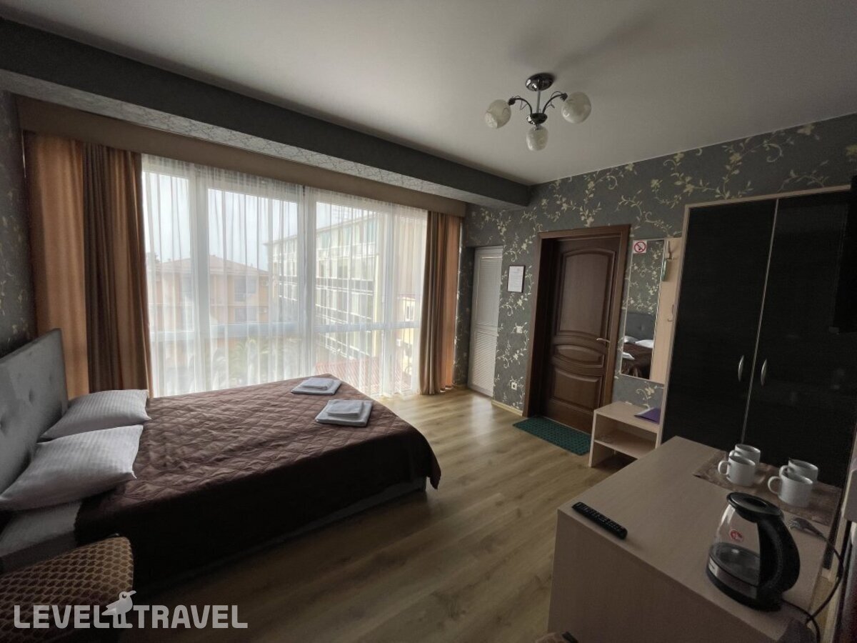 фотографии номера Семейный номер отеля Отель Колибри в Россия(Имеретинский курорт) - фото №4