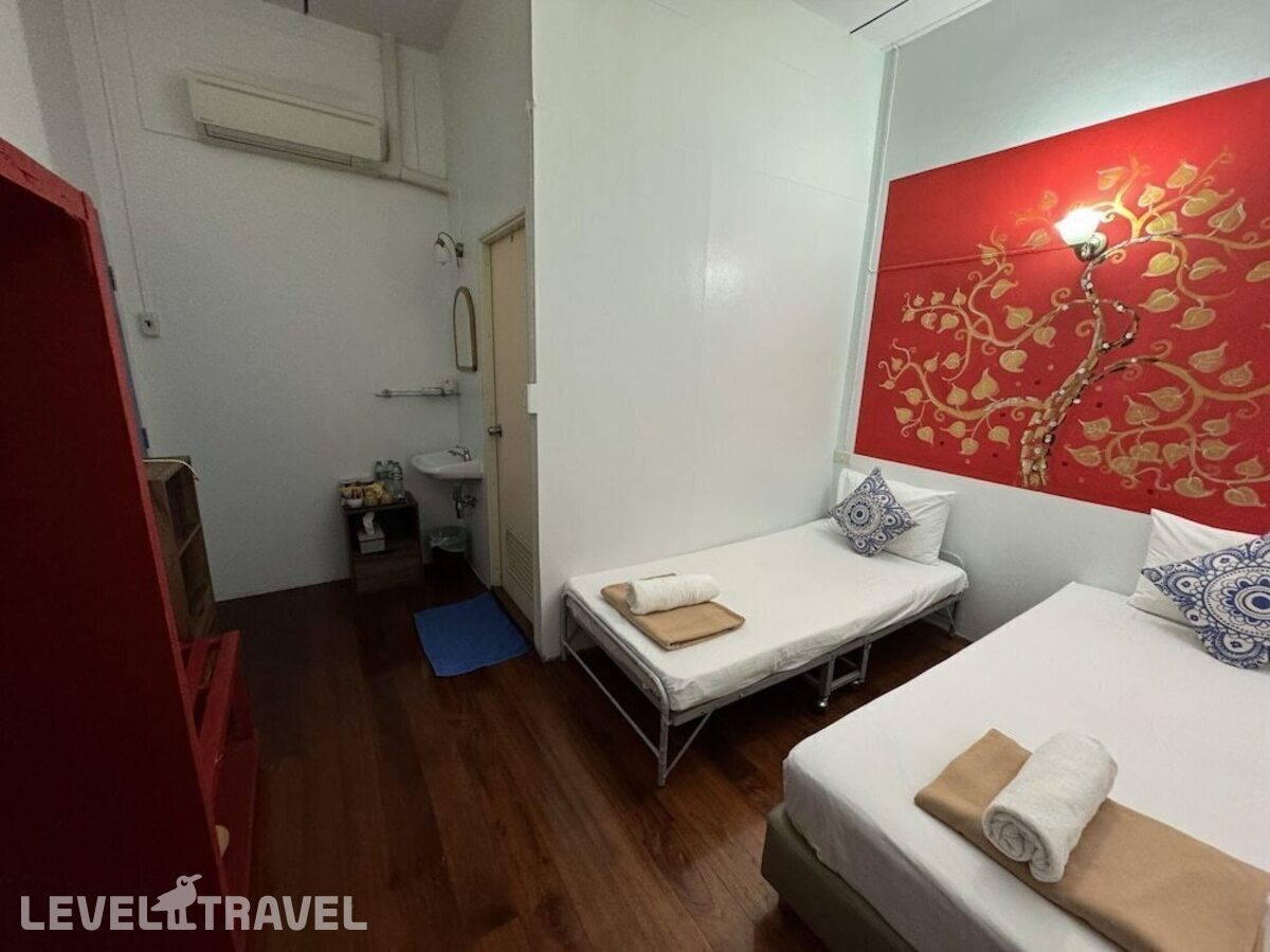 фотографии номера Семейный номер отеля Phuket Old Town Hostel в Таиланд(город Пхукет) - фото №6