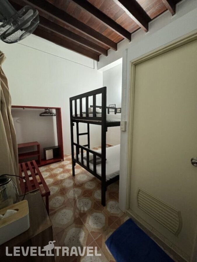 фотографии номера Стандартный номер отеля Phuket Old Town Hostel в Таиланд(город Пхукет) - фото №15
