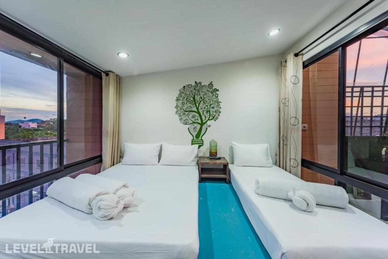 фотографии номера Трехместный номер отеля Eco Hostel Phuket в Таиланд(город Пхукет) - фото №10