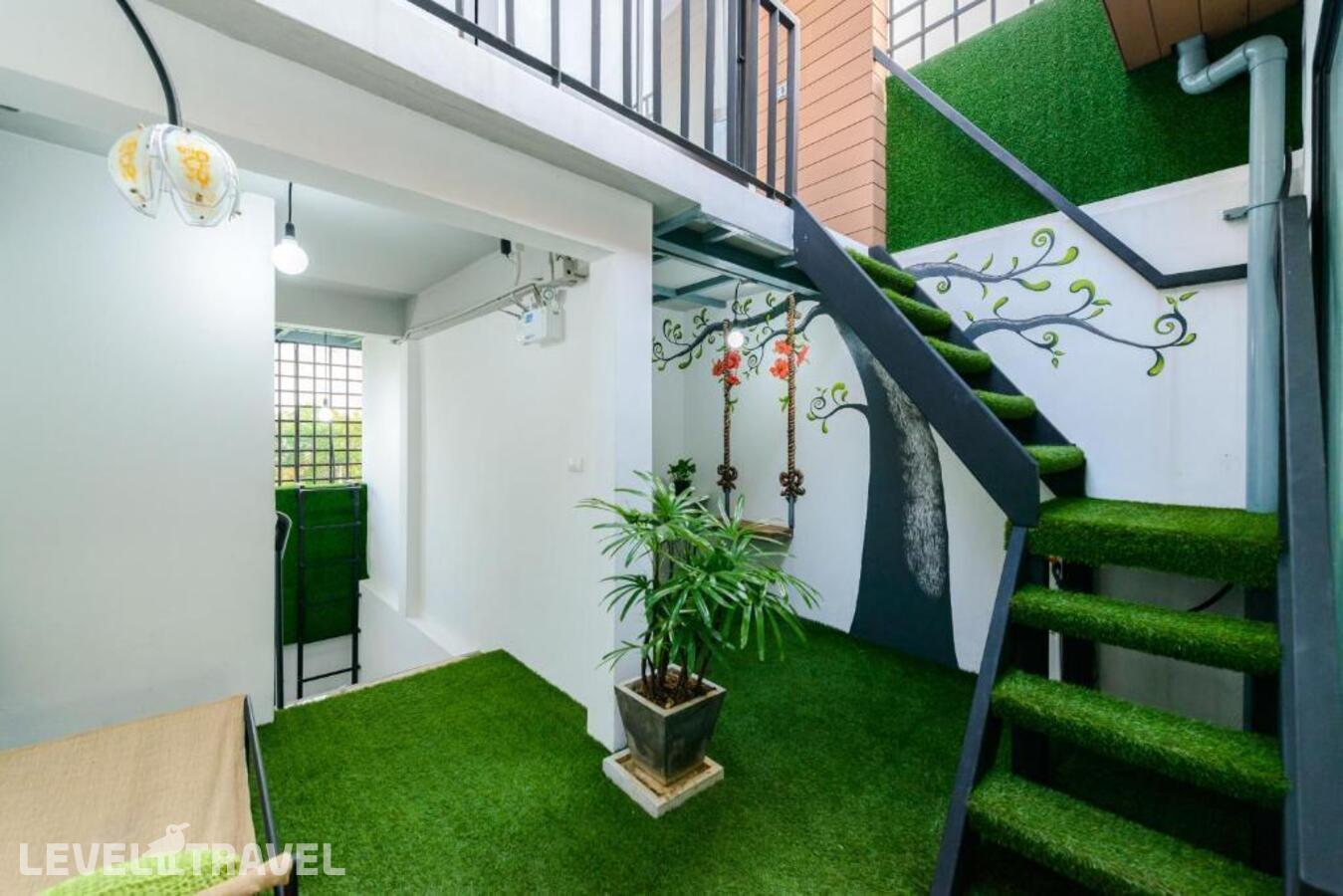 фотографии номера Трехместный номер отеля Eco Hostel Phuket в Таиланд(город Пхукет) - фото №14