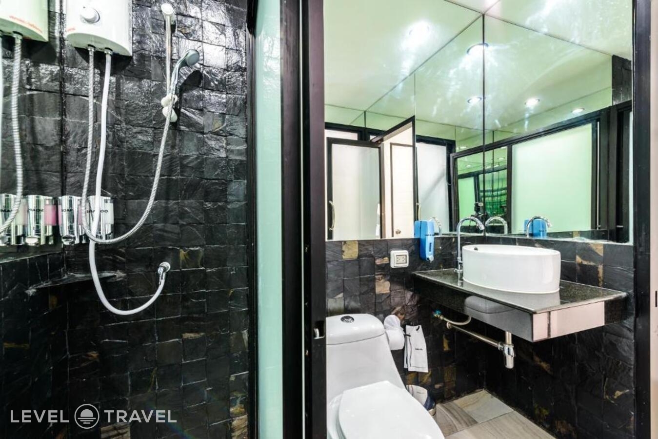 фотографии номера Трехместный номер отеля Eco Hostel Phuket в Таиланд(город Пхукет) - фото №15