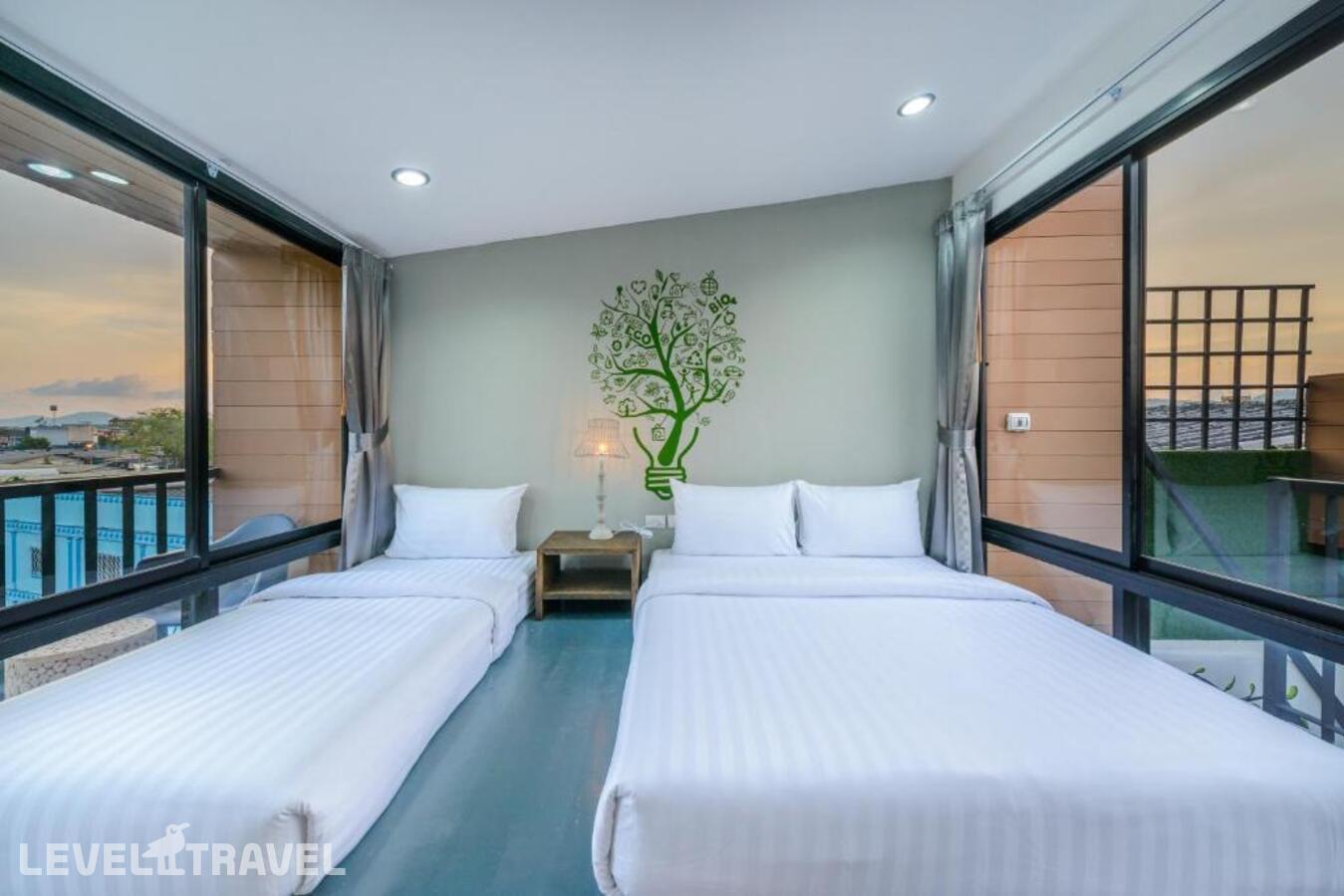 фотографии номера Трехместный номер отеля Eco Hostel Phuket в Таиланд(город Пхукет) - фото №2