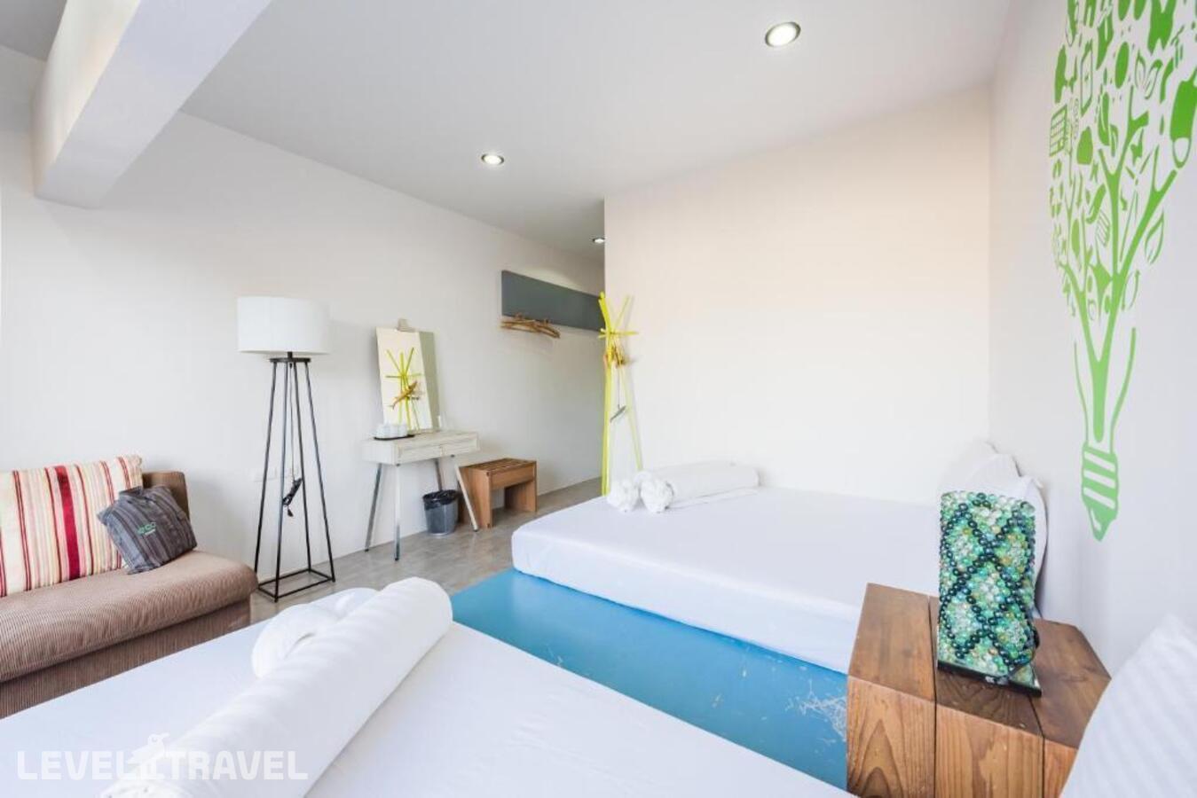 фотографии номера Трехместный номер отеля Eco Hostel Phuket в Таиланд(город Пхукет) - фото №4