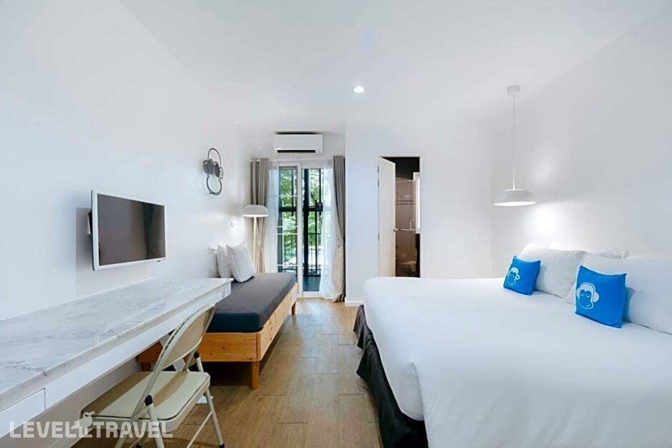 фотографии номера Делюкс отеля Blu Monkey Hostel в Таиланд(город Пхукет) - фото №1