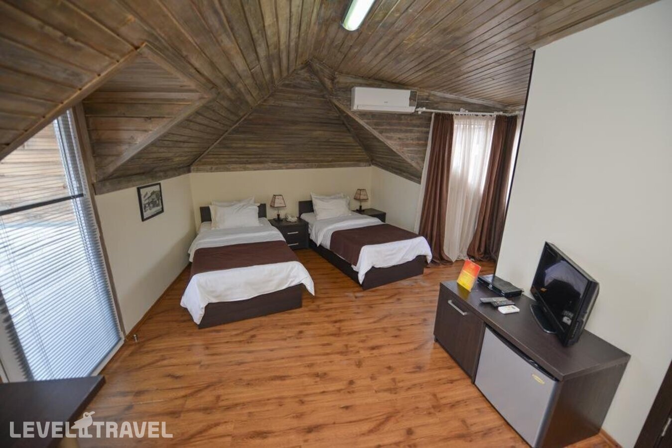 фотографии номера Улучшенный номер отеля City Inn Tbilisi (Ex. Shine On Rustaveli) в Грузия(Тбилиси) - фото №2