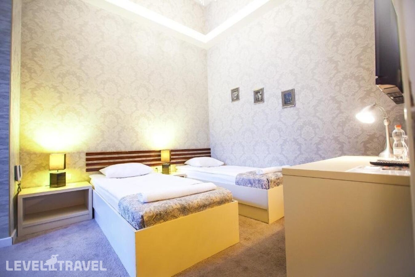 фотографии номера Улучшенный номер отеля Rustaveli Hotel в Грузия(Тбилиси) - фото №2