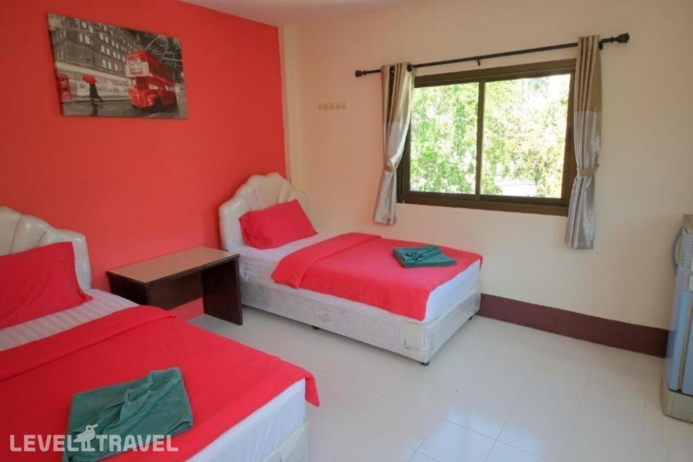 фотографии номера Экономичный номер отеля Pineapple Guesthouse в Таиланд(Карон Бич) - фото №3