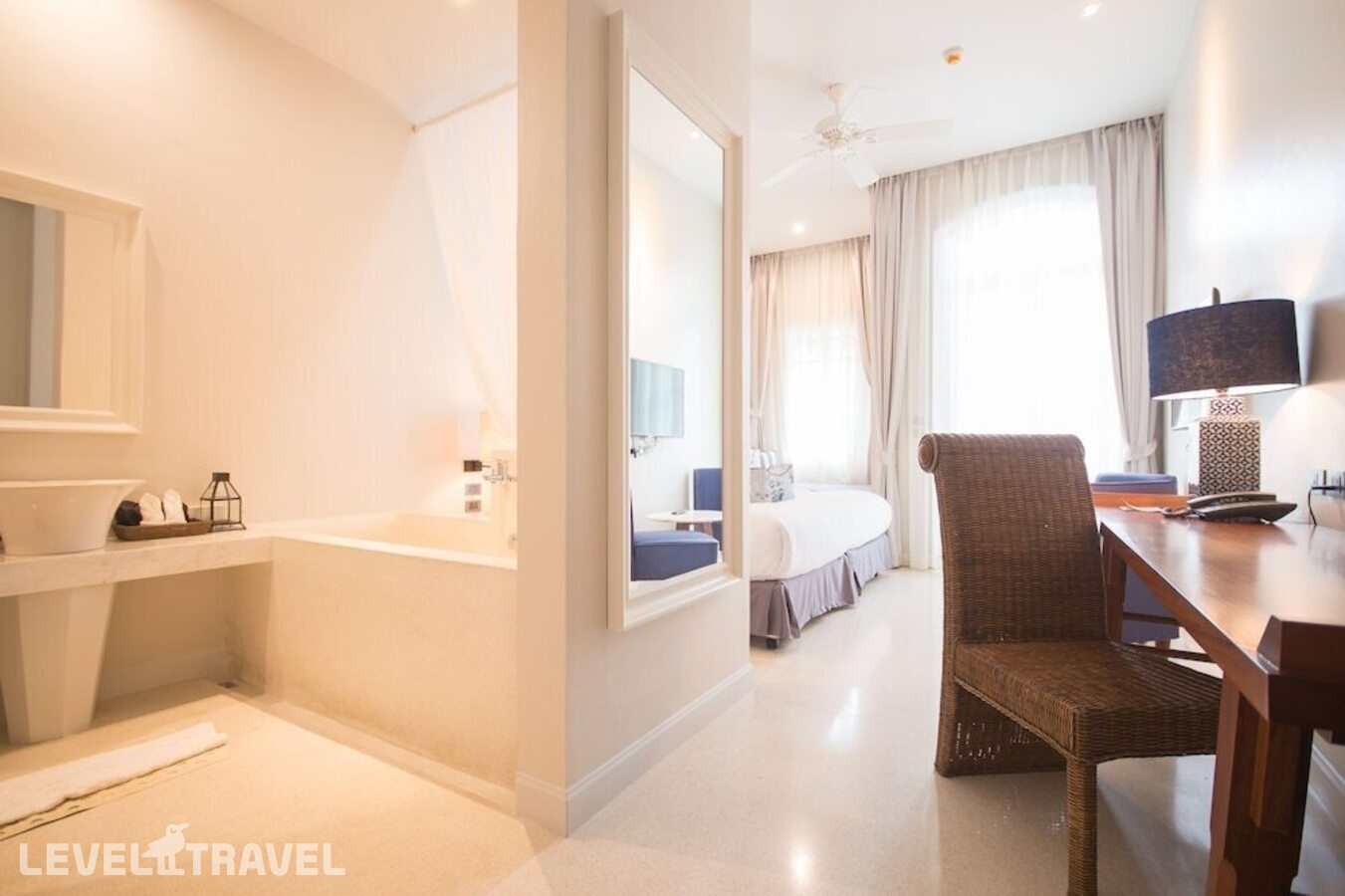 фотографии номера Делюкс отеля Little Nyonya Hotel в Таиланд(город Пхукет) - фото №10