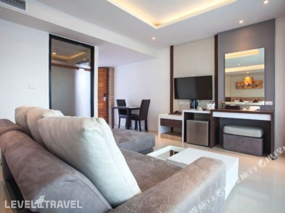 фотографии номера Семейный номер отеля Paripas Patong Resort в Таиланд(Патонг Бич) - фото №9