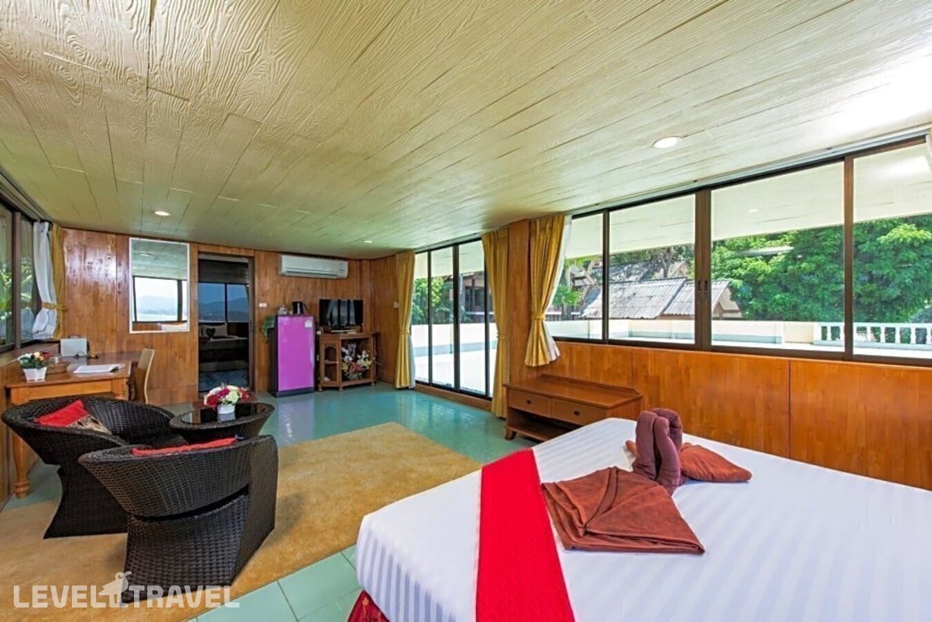 фотографии номера Люкс отеля Baan Karon Hill Phuket Resort в Таиланд(Карон Бич) - фото №6