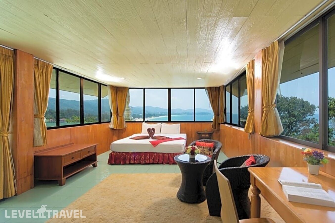 фотографии номера Люкс отеля Baan Karon Hill Phuket Resort в Таиланд(Карон Бич) - фото №5