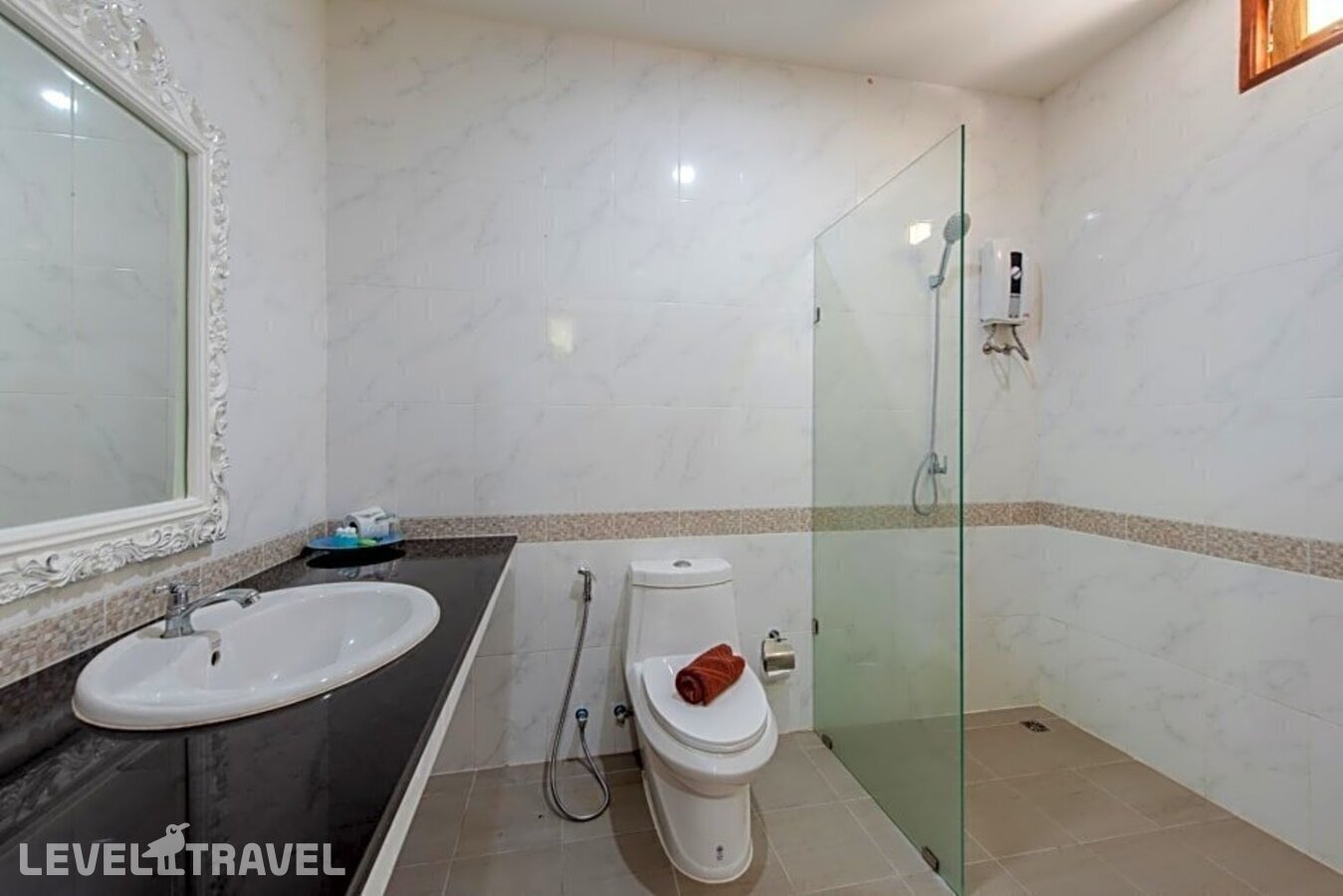 фотографии номера Люкс отеля Baan Karon Hill Phuket Resort в Таиланд(Карон Бич) - фото №4