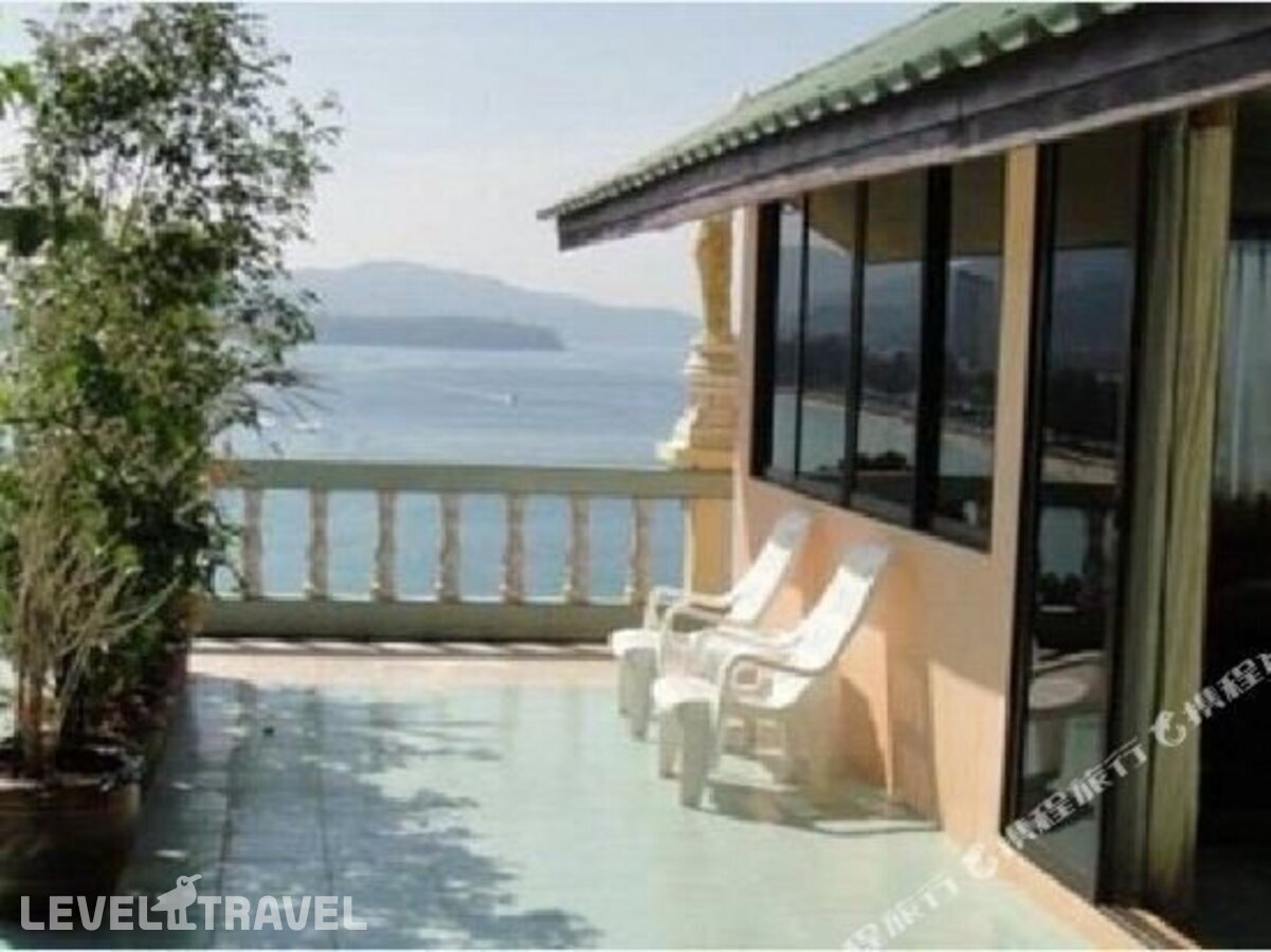 фотографии номера Люкс отеля Baan Karon Hill Phuket Resort в Таиланд(Карон Бич) - фото №9