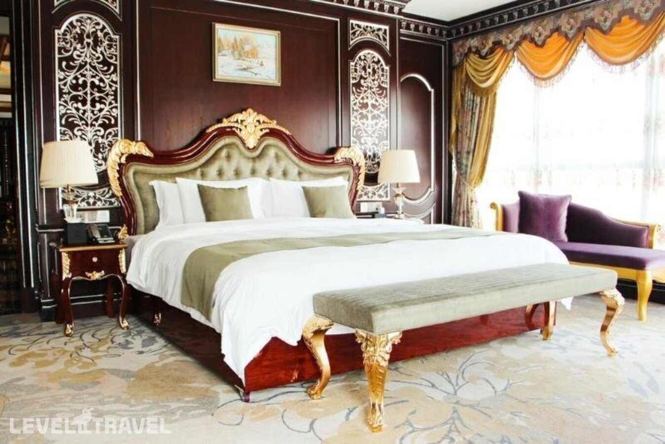 фотографии номера Люкс Премьер отеля Hotels & Preference Hualing Tbilisi в Грузия(Тбилиси) - фото №1