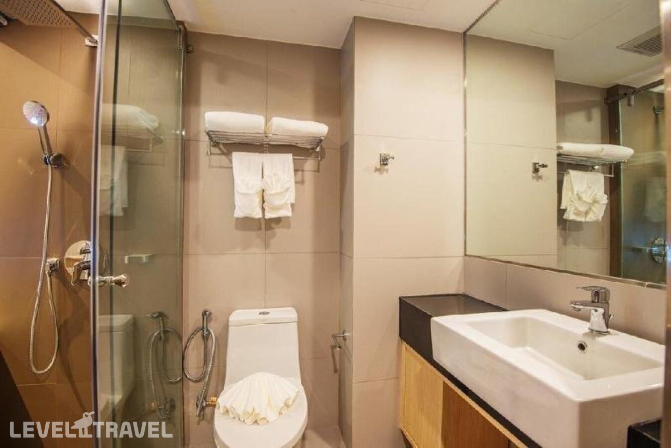 фотографии номера Стандартный номер отеля Clarion Hotel Patong (Ex.Araya Patong Beach Hotel) в Таиланд(Патонг Бич) - фото №11