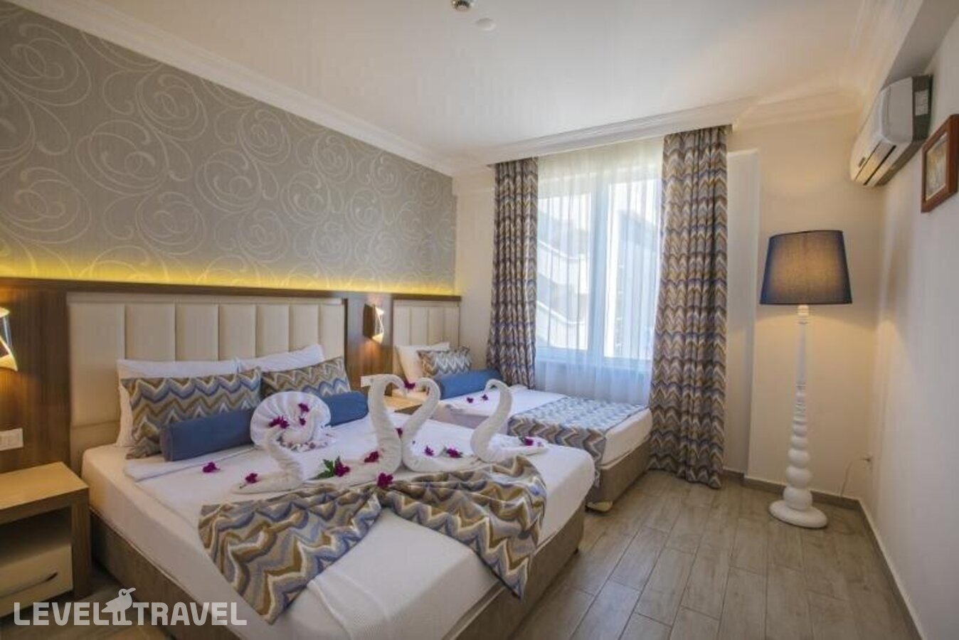 фотографии номера Улучшенный семейный отеля Club Big Blue Suite Hotel в Турция(Аланья - центр) - фото №3