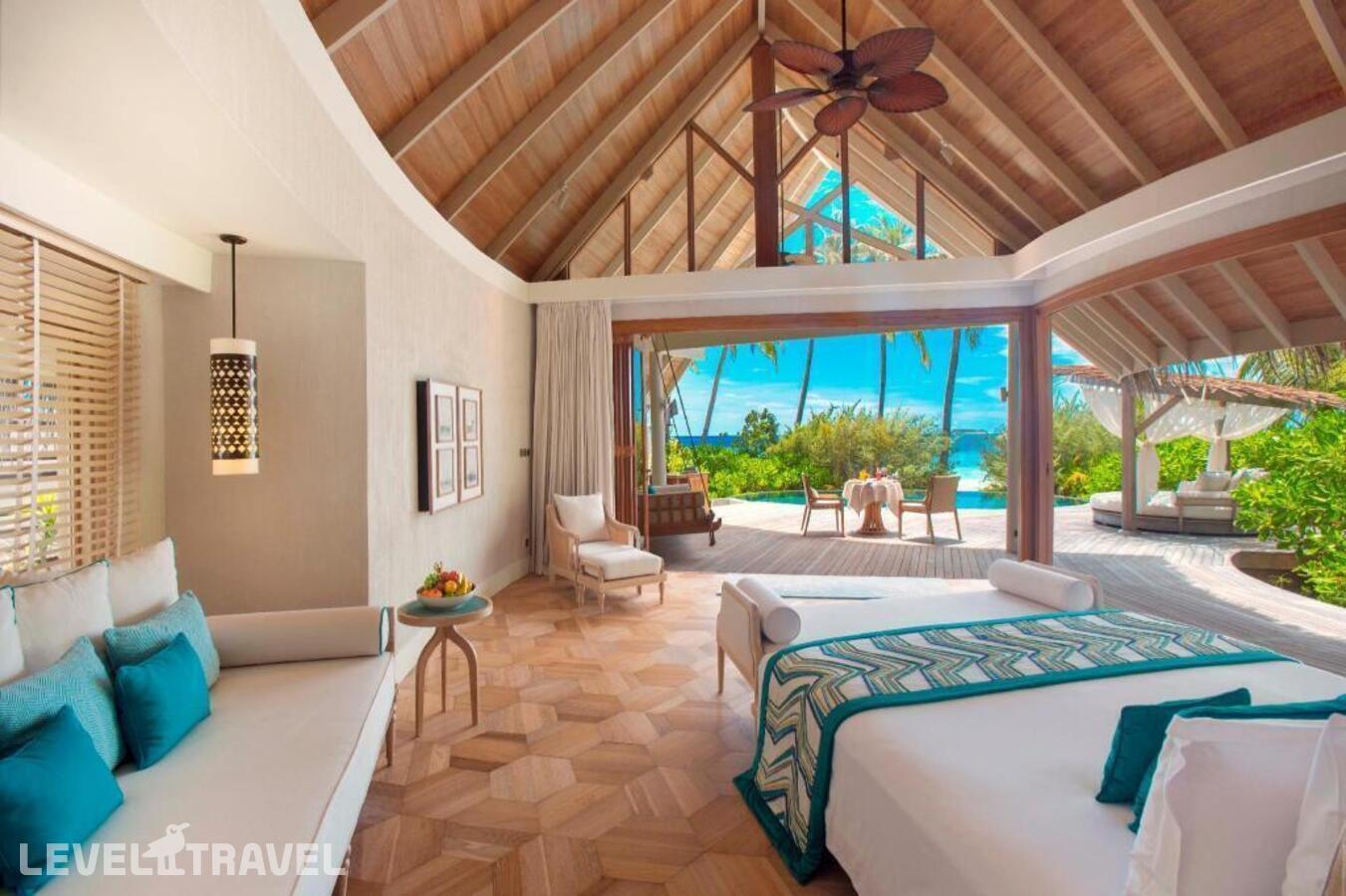 фотографии номера Пляжная вилла с бассейном отеля Milaidhoo Island Maldives (Adults Only 9+) в Мальдивы(Баа Атолл) - фото №1