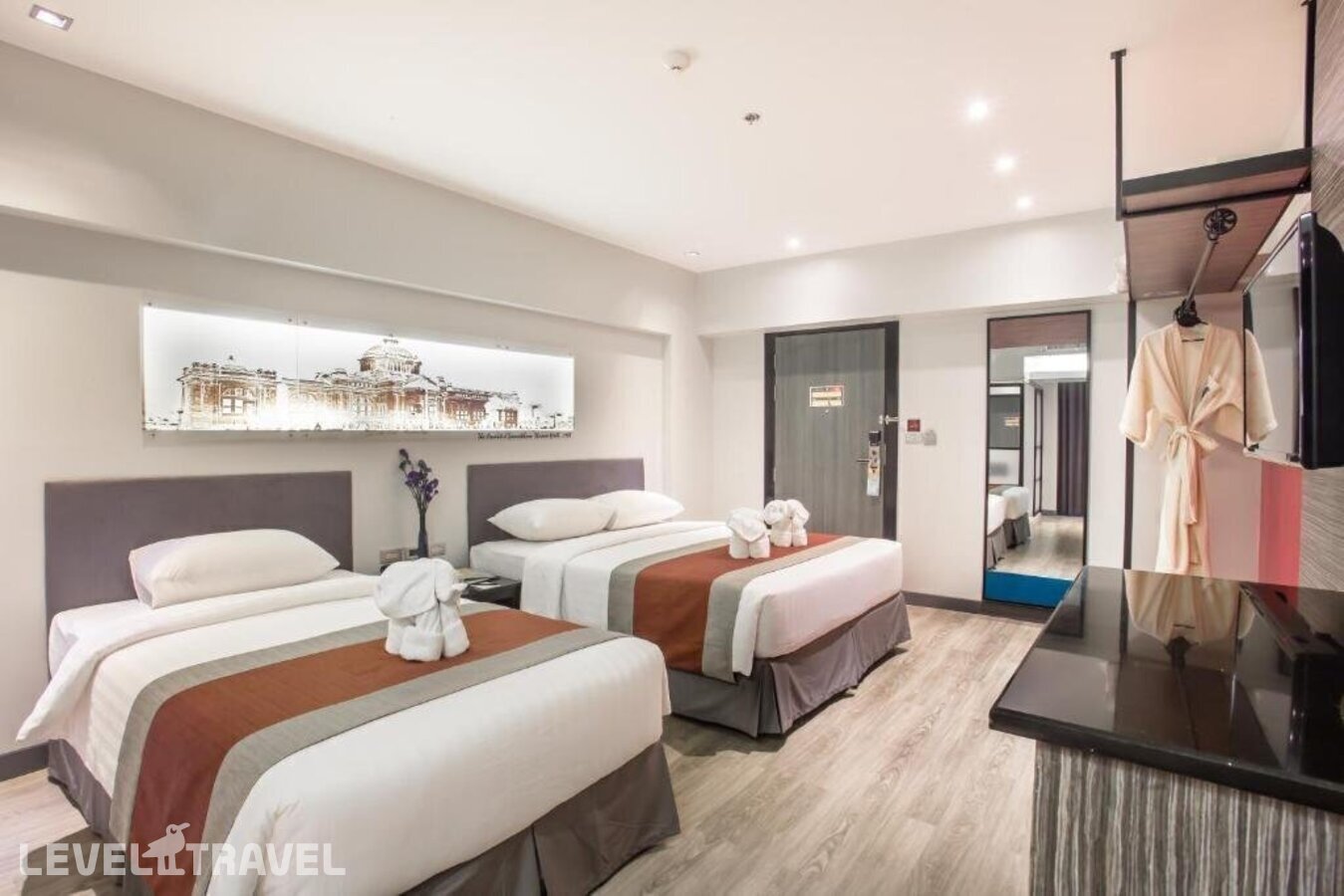 фотографии номера Трехместный делюкс отеля Nouvo City Hotel в Таиланд(Бангкок) - фото №12