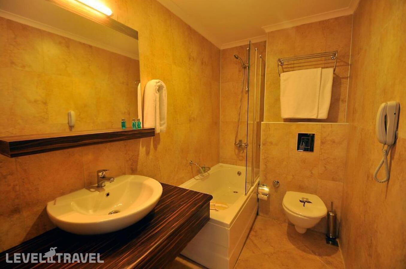 фотографии номера Трехместный номер отеля Sunny Hill Alya Hotel в Турция(Аланья - центр) - фото №3