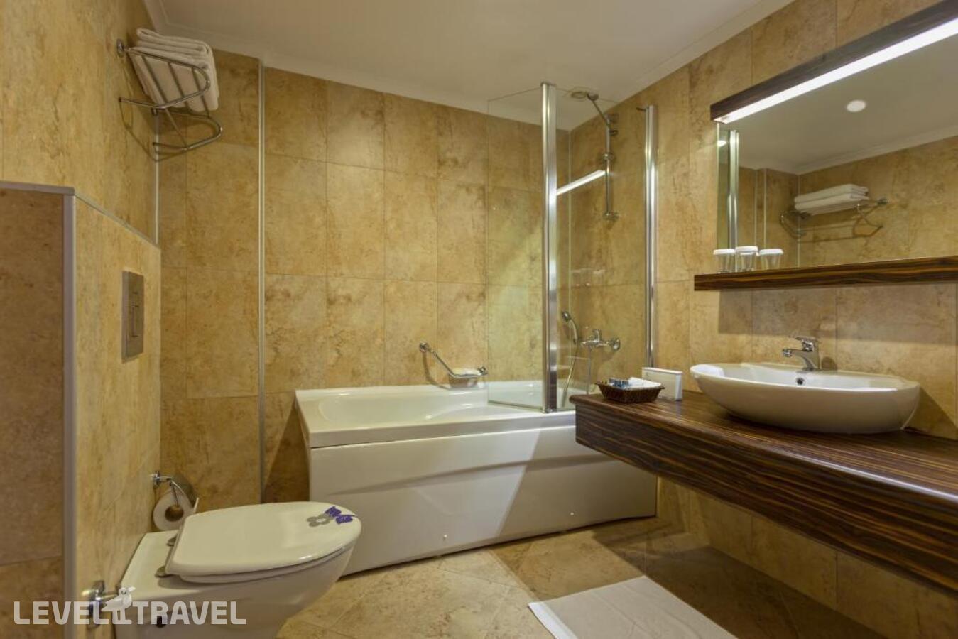 фотографии номера Трехместный номер отеля Sunny Hill Alya Hotel в Турция(Аланья - центр) - фото №1