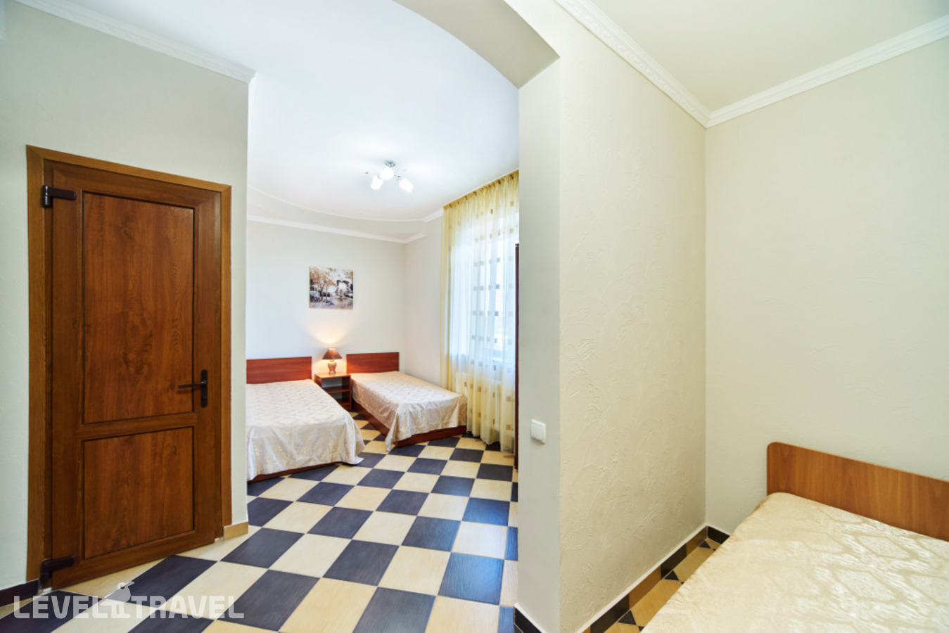 фотографии номера Трехместный номер отеля Гостевой Дом Миру Мир в Россия(Заозерное) - фото №8