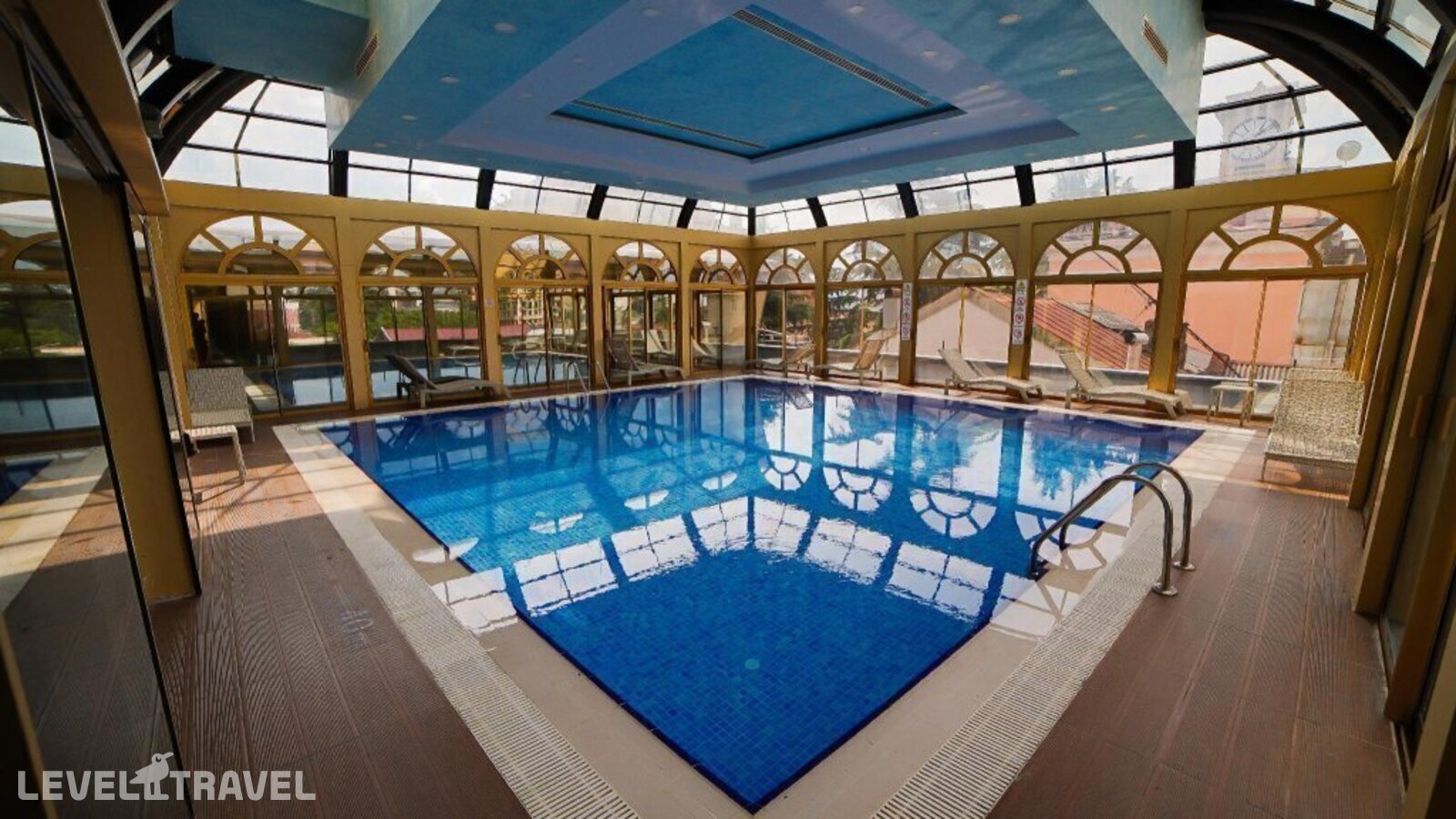 фотографии номера Стандартный номер отеля Wyndham Hotel в Грузия(Батуми) - фото №4