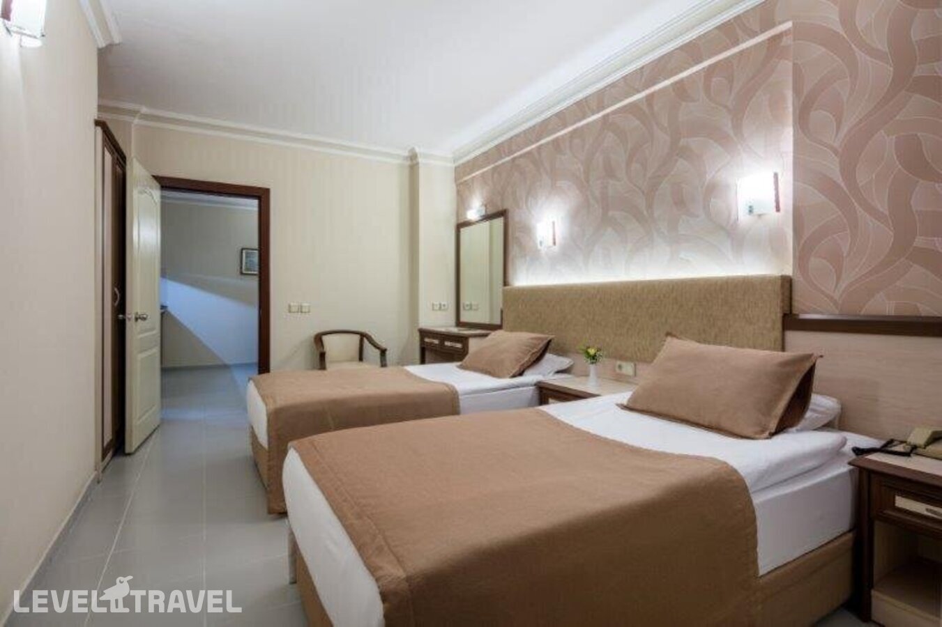 фотографии номера Семейный номер отеля May Flower App Hotel в Турция(Аланья - центр) - фото №1