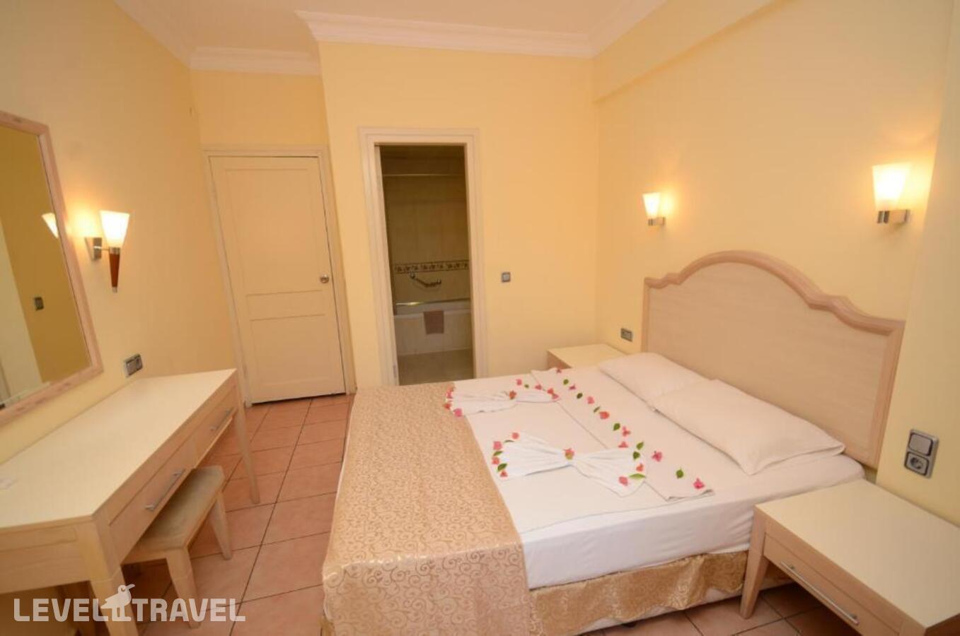 фотографии номера Апартаменты (2 комнаты) отеля Alenz Suite Hotel в Турция(Мармарис - центр) - фото №1
