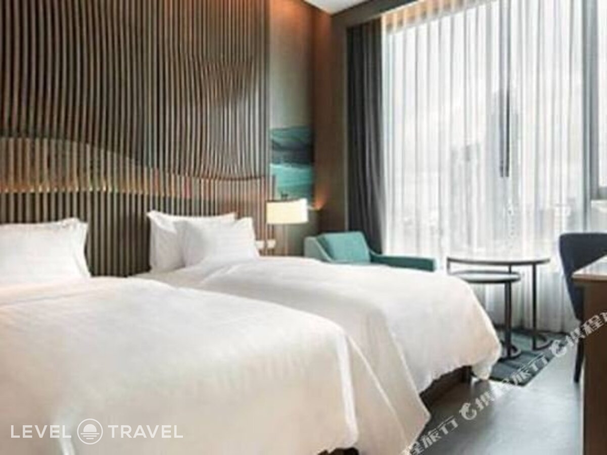 фотографии номера Клубный премьер отеля Mytt Beach Hotel в Таиланд(Центральная Паттайя) - фото №3