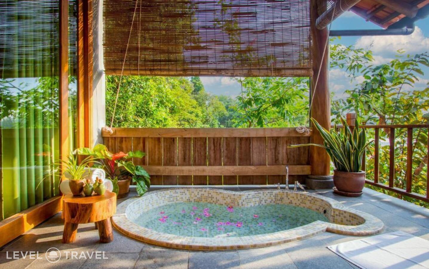 фотографии номера Стандартный номер отеля Green Bay Phu Quoc Resort & Spa в Вьетнам(Фукуок) - фото №17