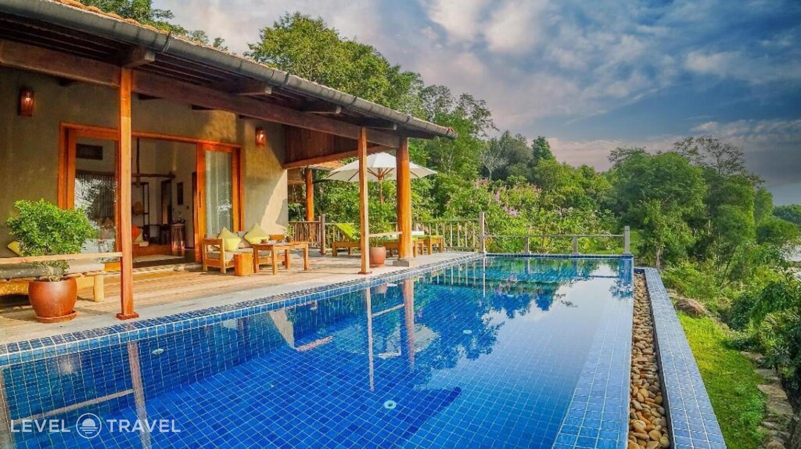 фотографии номера Стандартный номер отеля Green Bay Phu Quoc Resort & Spa в Вьетнам(Фукуок) - фото №1