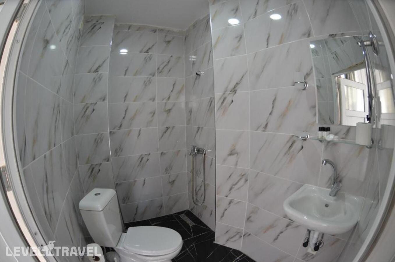 фотографии номера Трехместный номер отеля Yasmin Hotel в Турция(Фатих) - фото №6