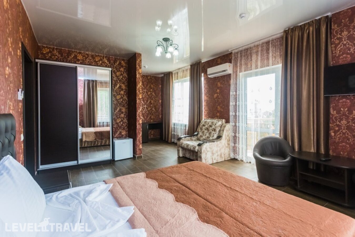 фотографии номера Стандартный номер отеля Golden Sunrise Hotel в Россия(Лермонтово) - фото №11
