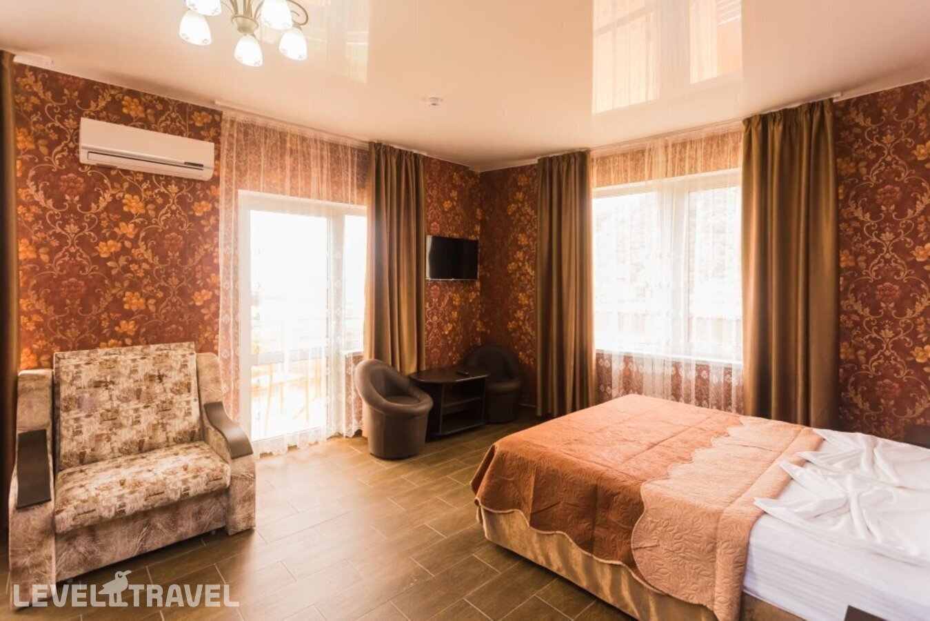 фотографии номера Стандартный номер отеля Golden Sunrise Hotel в Россия(Лермонтово) - фото №12