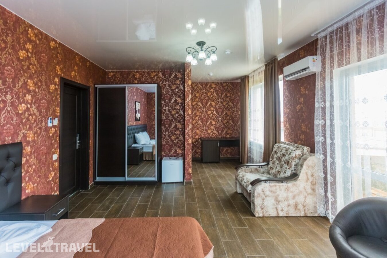 фотографии номера Стандартный номер отеля Golden Sunrise Hotel в Россия(Лермонтово) - фото №10