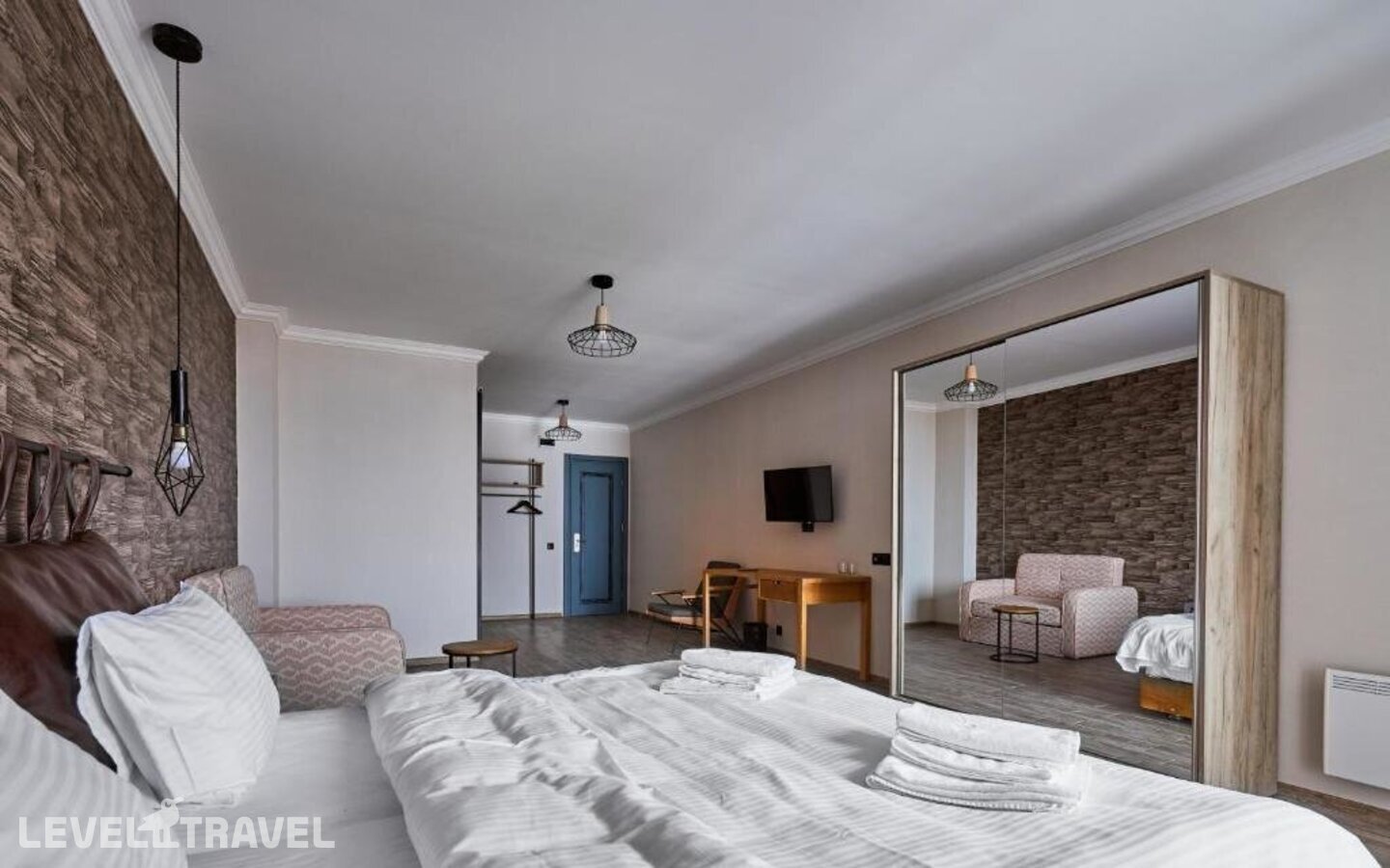 фотографии номера Номер Представительский отеля Gudauri Loft в Грузия(Гудаури) - фото №12