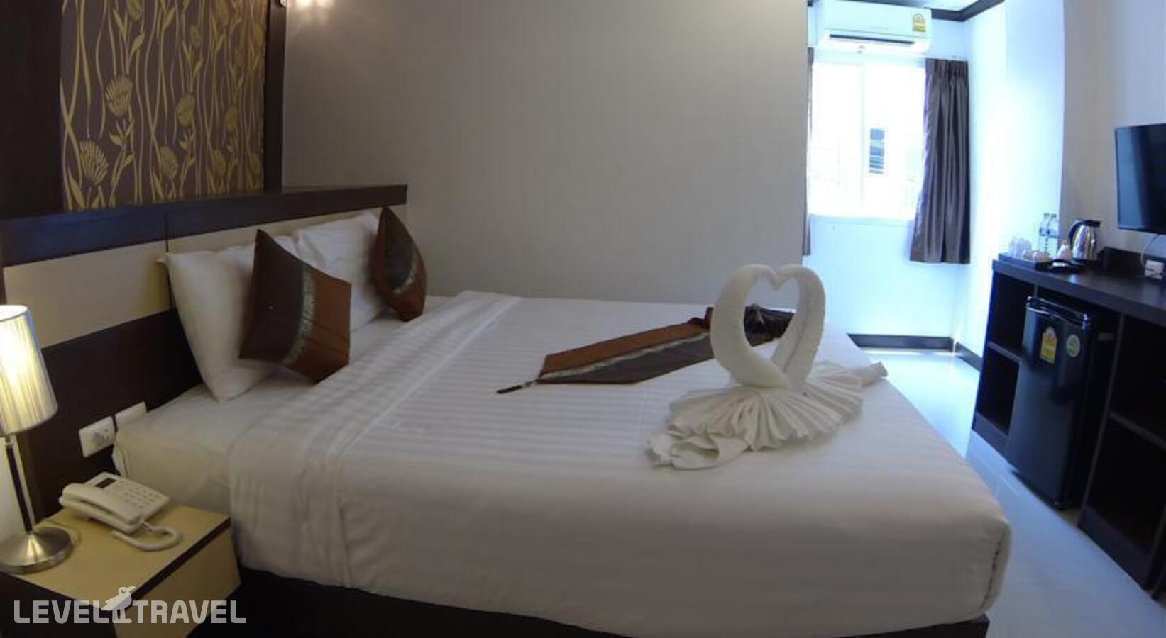 фотографии номера Улучшенный номер отеля Patong Mansion Hotel в Таиланд(Патонг Бич) - фото №4