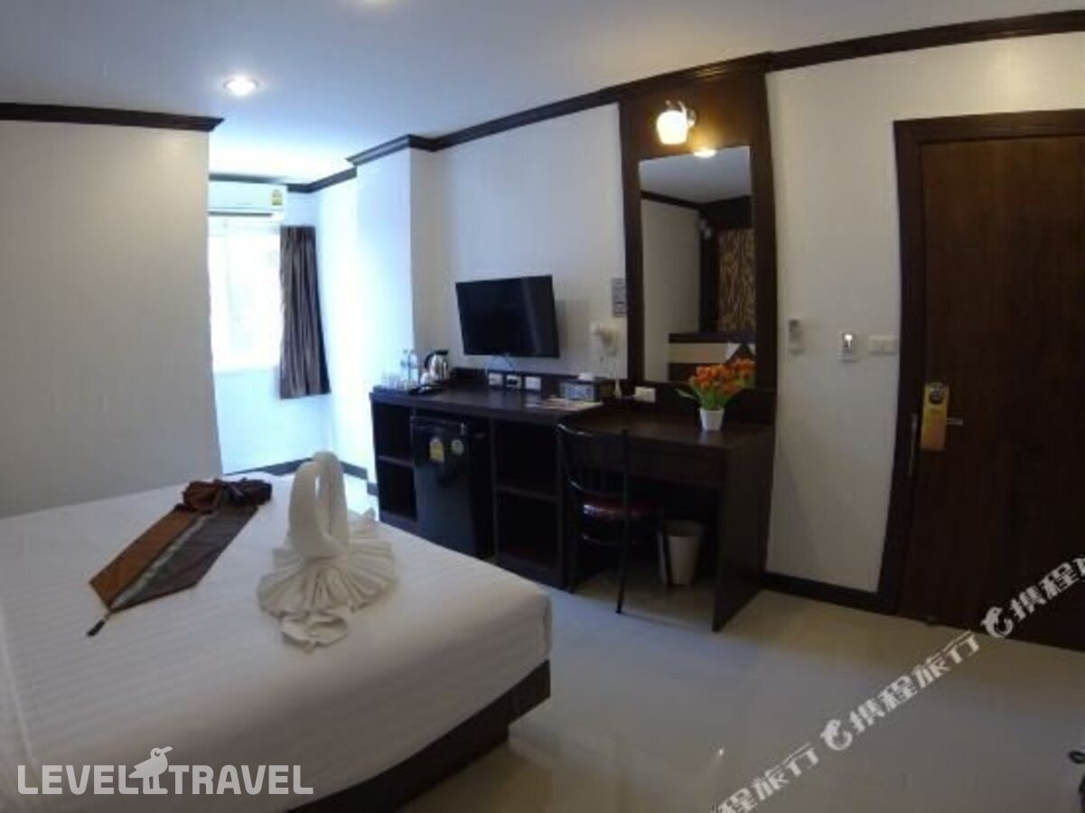 фотографии номера Улучшенный номер отеля Patong Mansion Hotel в Таиланд(Патонг Бич) - фото №8