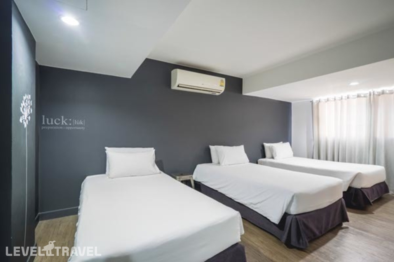 фотографии номера Трехместный номер отеля Blu Monkey Hostel в Таиланд(город Пхукет) - фото №1